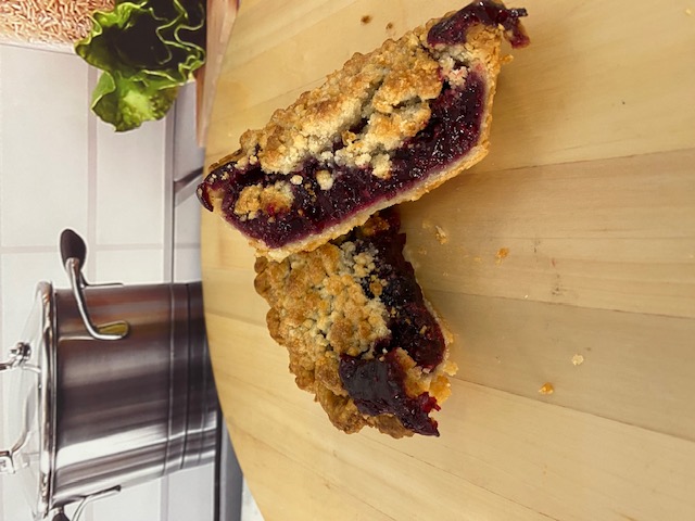 MIXED BERRY CRUMBLE